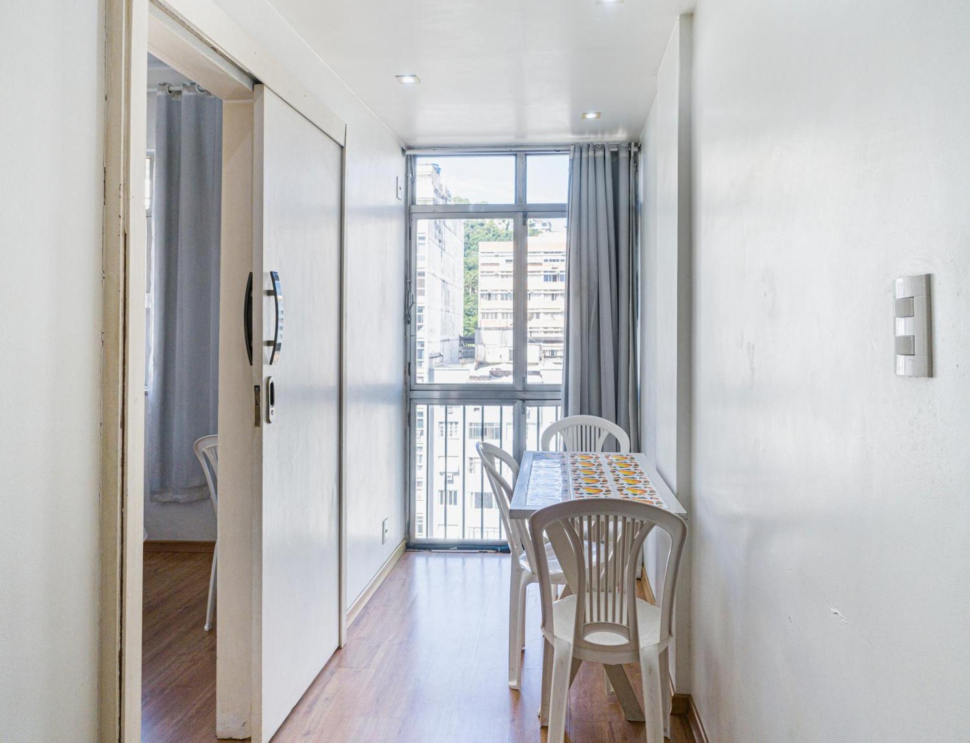 Apartamento Completo Na Praia De Copacabana 02 Quartos Com Vista Lateral Mar Em Andar Alto, Ar, Wifi , Netflix, Pauloangerami Rmvc18 Rio de Janeiro Exterior foto