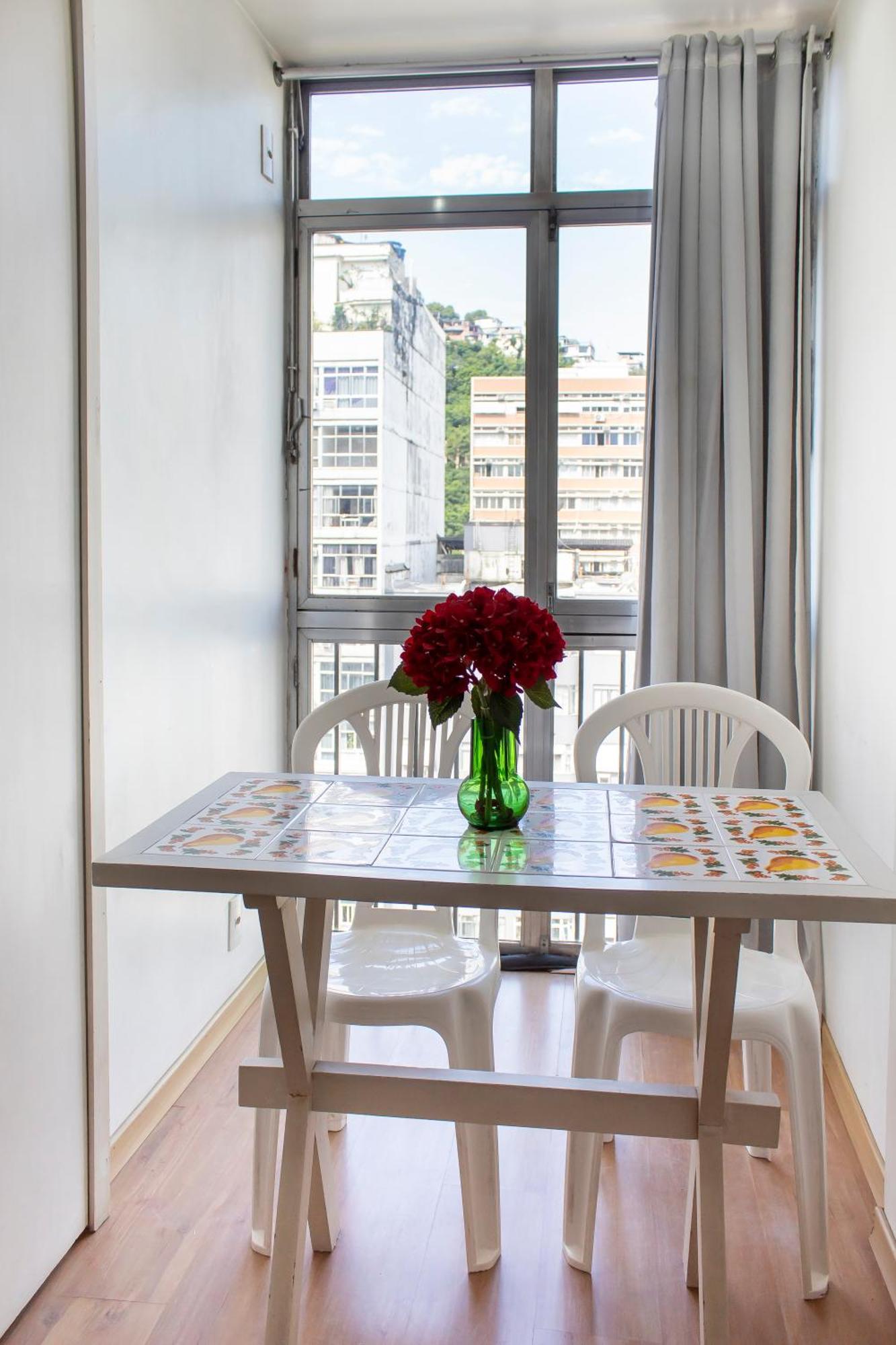 Apartamento Completo Na Praia De Copacabana 02 Quartos Com Vista Lateral Mar Em Andar Alto, Ar, Wifi , Netflix, Pauloangerami Rmvc18 Rio de Janeiro Exterior foto